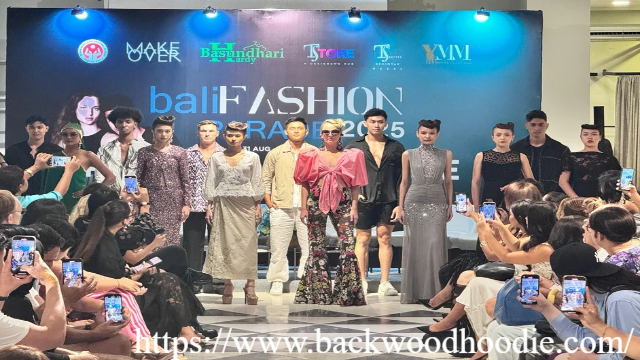 Gelaran Megah Busana Pulau Dewata